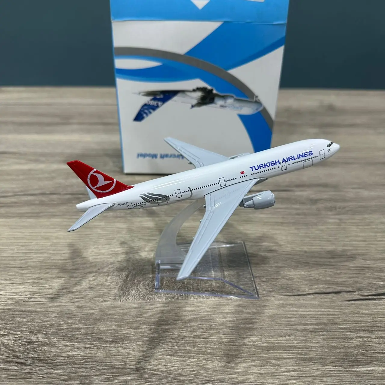 AVION MINI AIRCRAFT MODEL BOEING B777 TURKISH 15CM AVEC SUPPORT EN METAL
